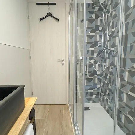 Apartment Ca' De La *